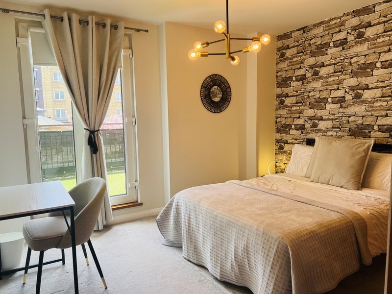 Room Ocean Drive in City of Edinburgh