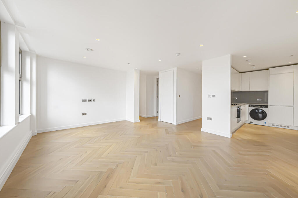 Flat Dudden Hill Lane in Greater London
