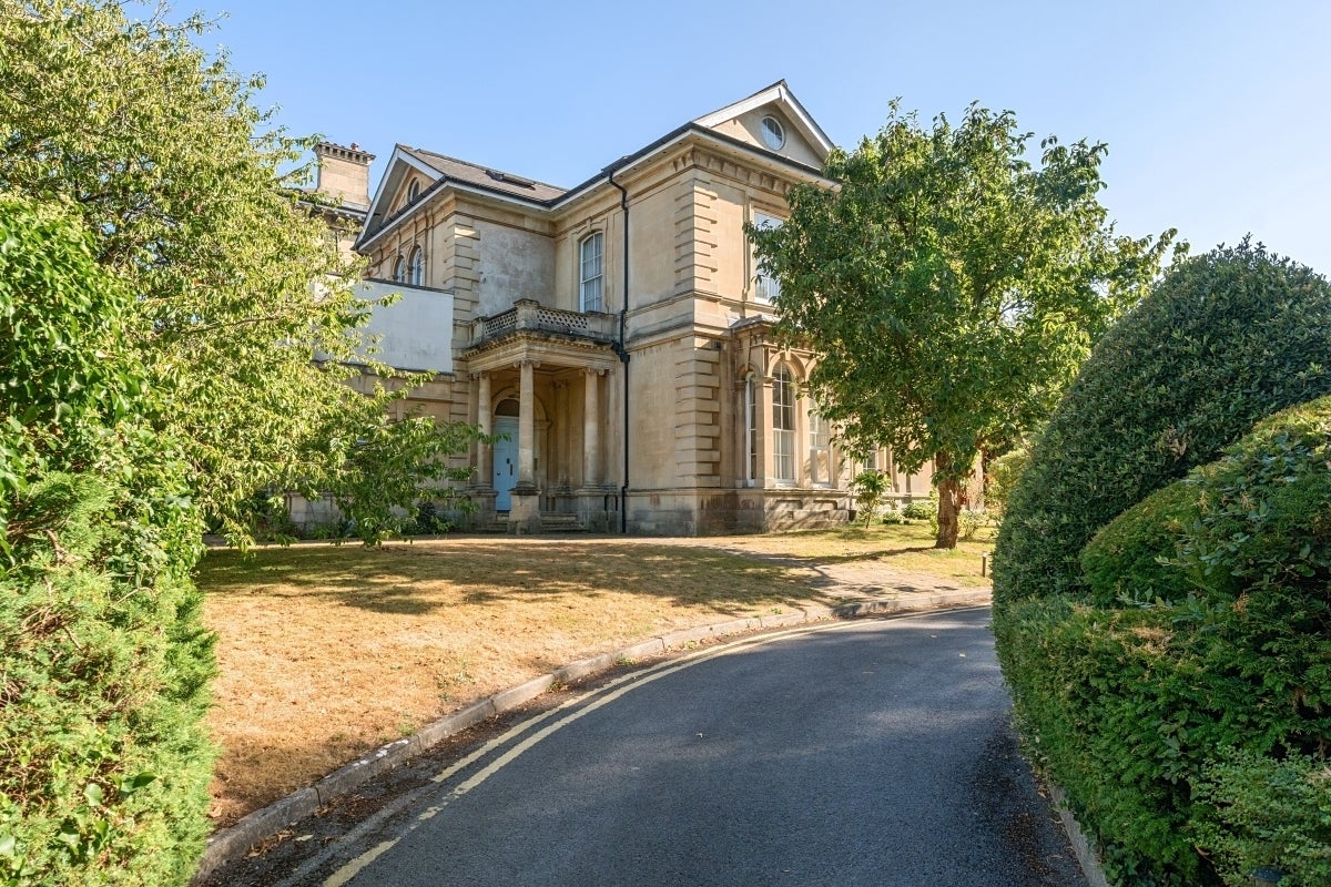 Flat Durdham Park in Bristol