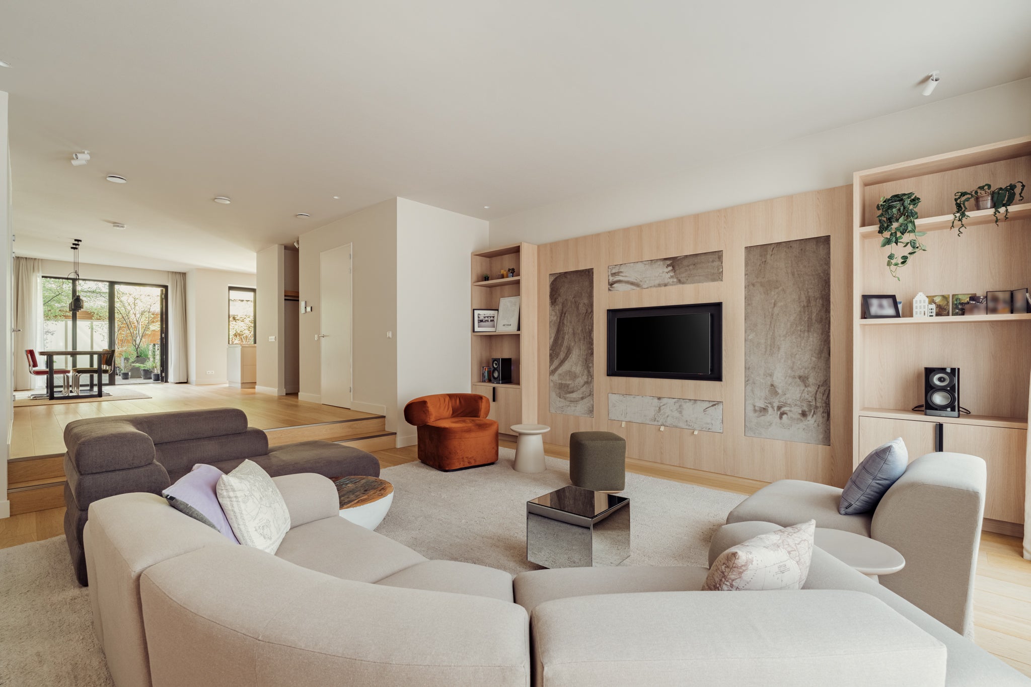 Flat Revaleiland in Amsterdam