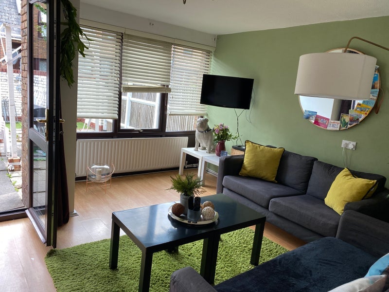 Room Wood Lane in Greater London