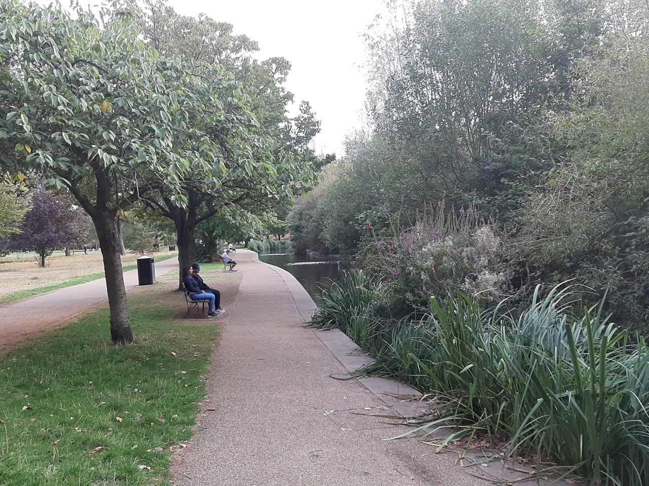 Flat Grange Road in Greater London