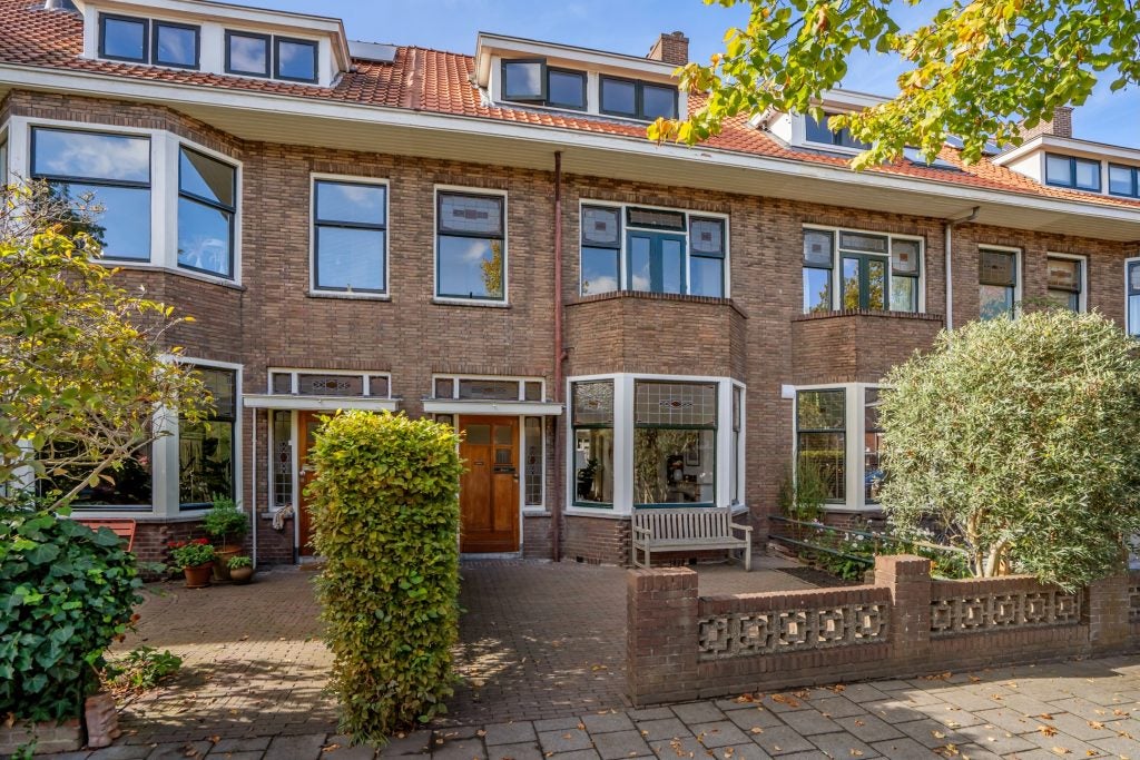 Huis Hof van Delftlaan 24 in Delft