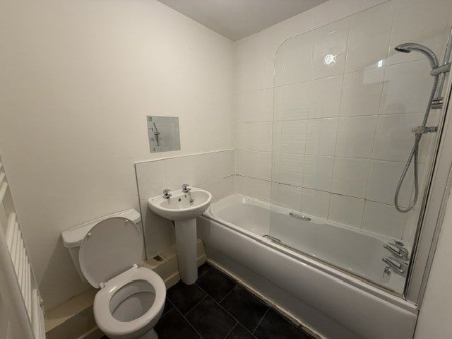 Flat Lockfield in Runcorn