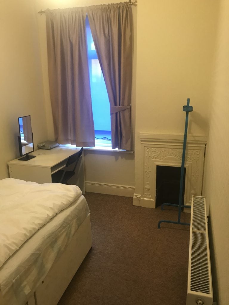 Flat Rothbury Terrace in Newcastle upon Tyne