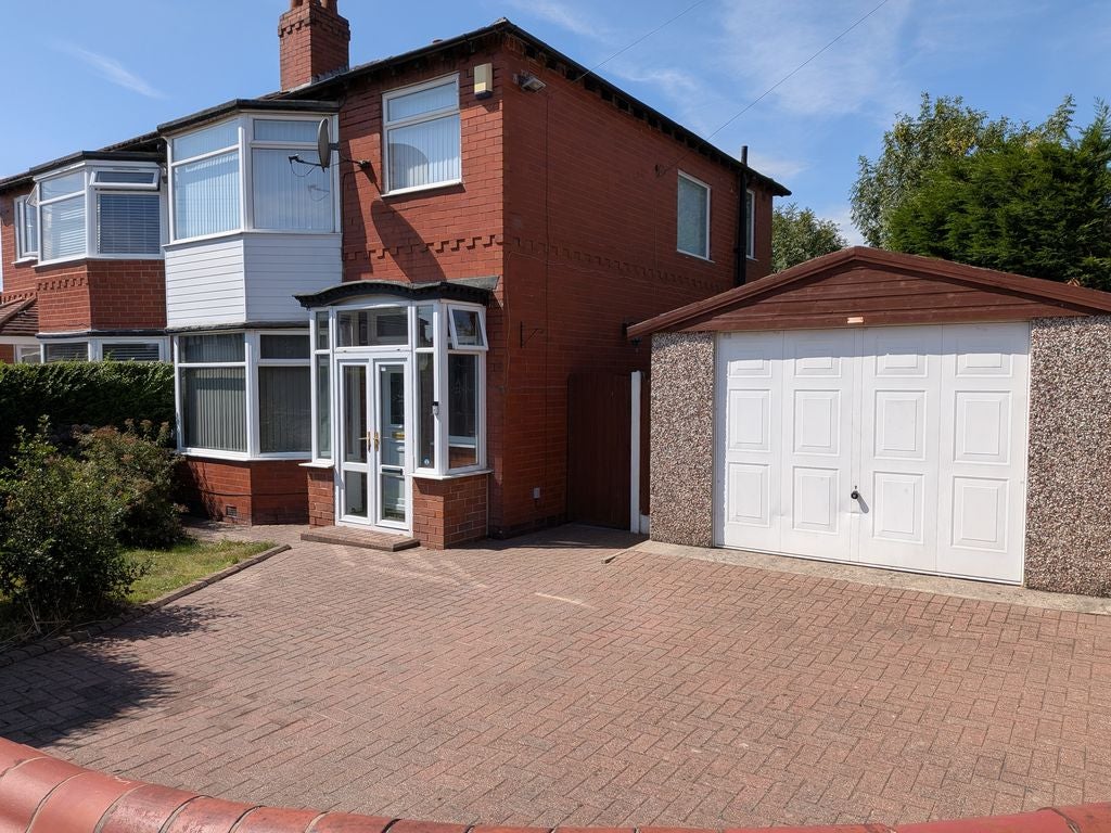 House Highfield Drive in Salford