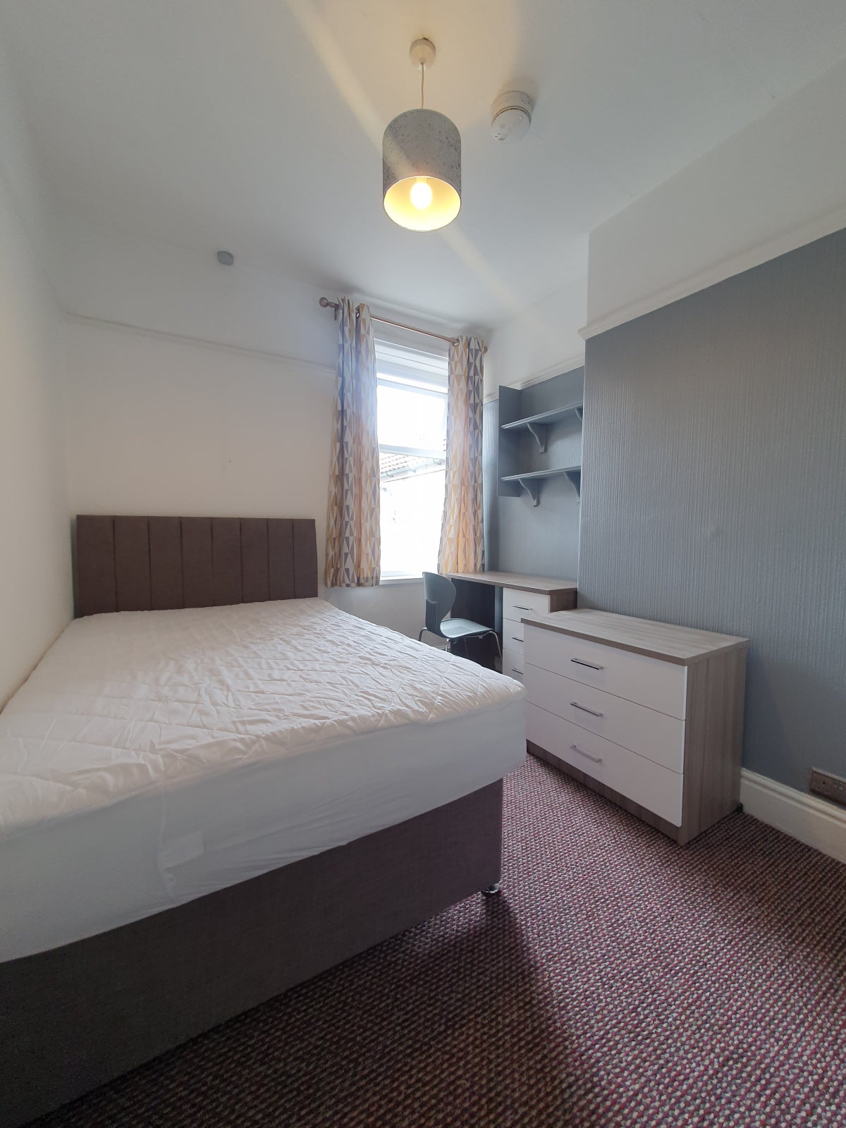 Room Tewkesbury Street in Cardiff