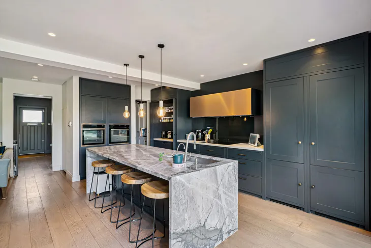 House Ellerton Road in Greater London