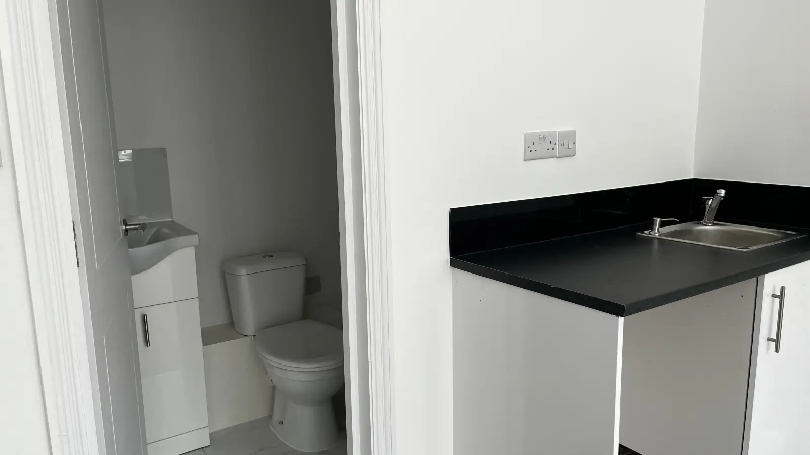 Room South Street in Greater London