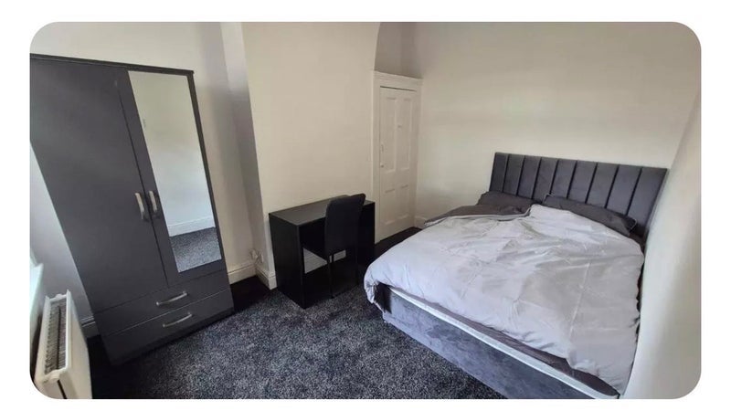 Room Ossory Street in Manchester