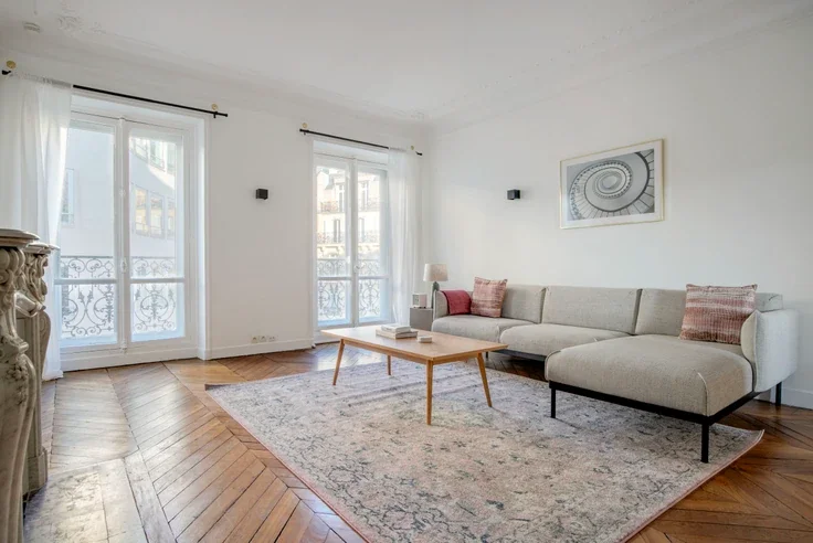 Appartement Rue de Berri à Paris