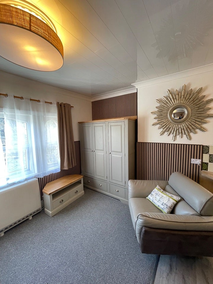 Room Lushington Road in Eastbourne