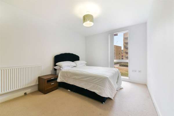 Flat Conington Road in Greater London