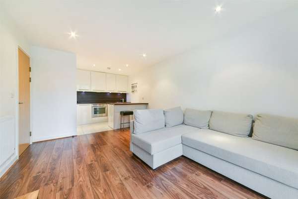 Flat Conington Road in Greater London