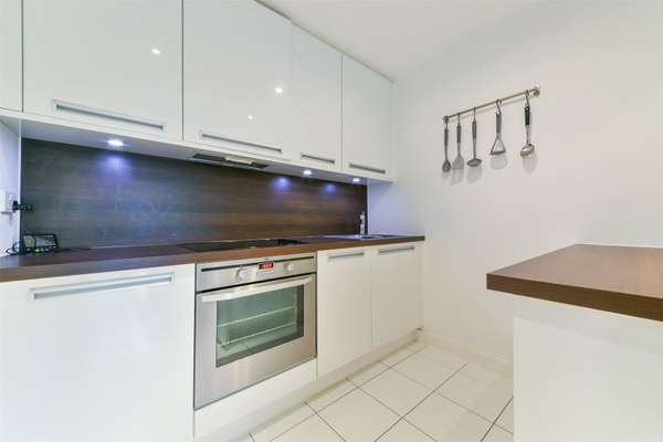 Flat Conington Road in Greater London