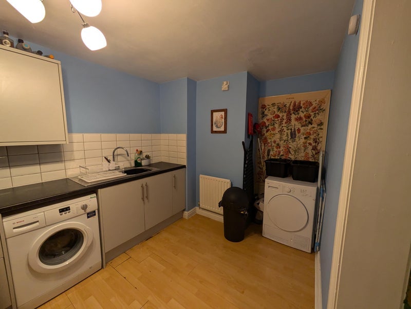 Room Whiteoak Road in Manchester