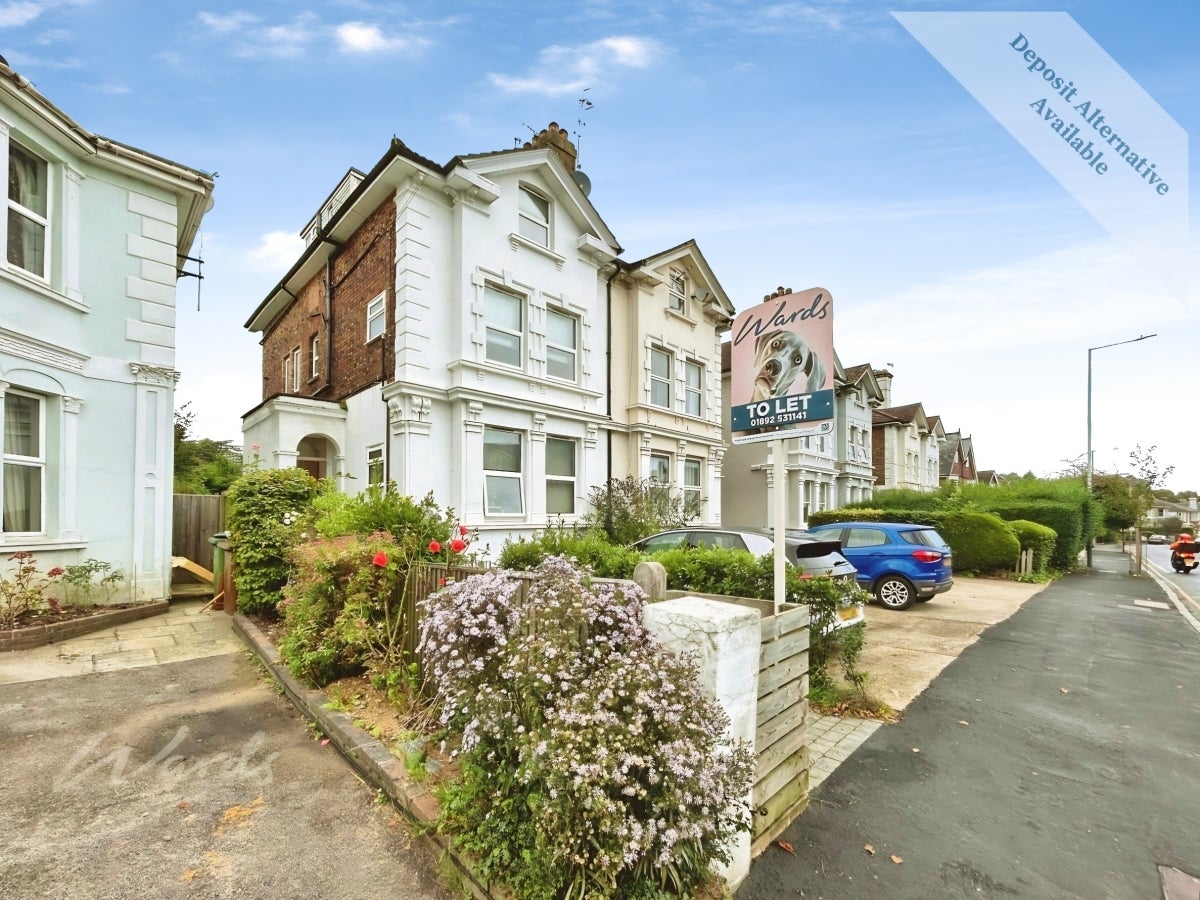 Flat Upper Grosvenor Road in Tunbridge Wells