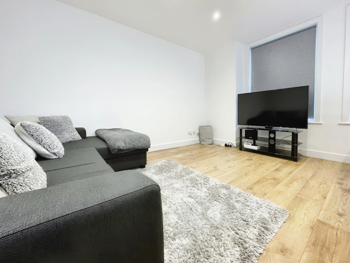 Flat Upper Grosvenor Road in Tunbridge Wells