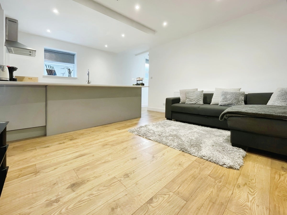 Flat Upper Grosvenor Road in Tunbridge Wells