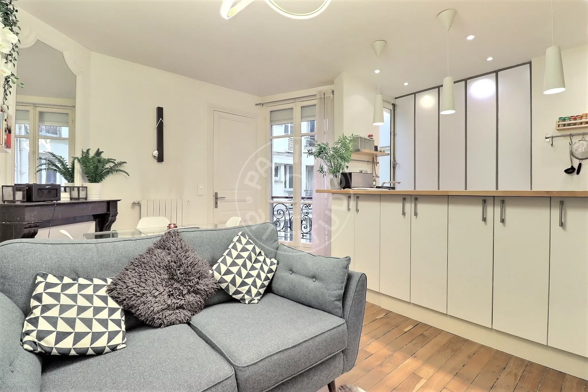 Appartement Rue de Lévis à Paris