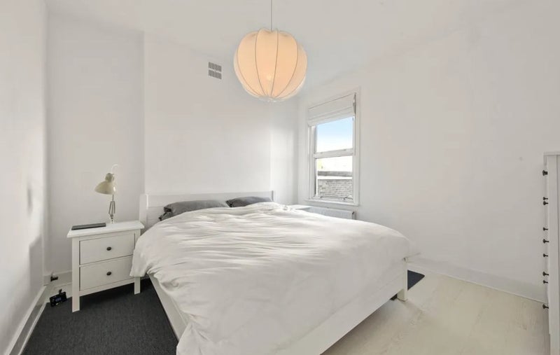 Flat Saltram Crescent in City of Westminster