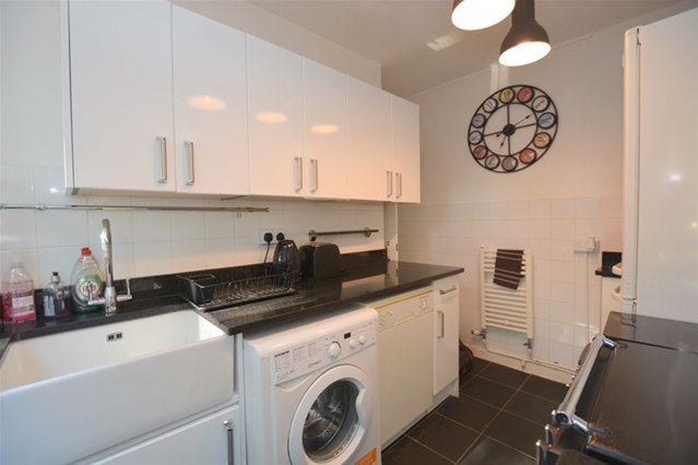 House Woodridings Close in Greater London