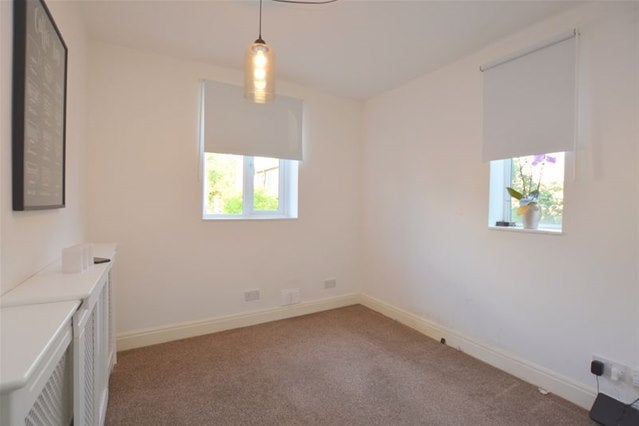 House Woodridings Close in Greater London