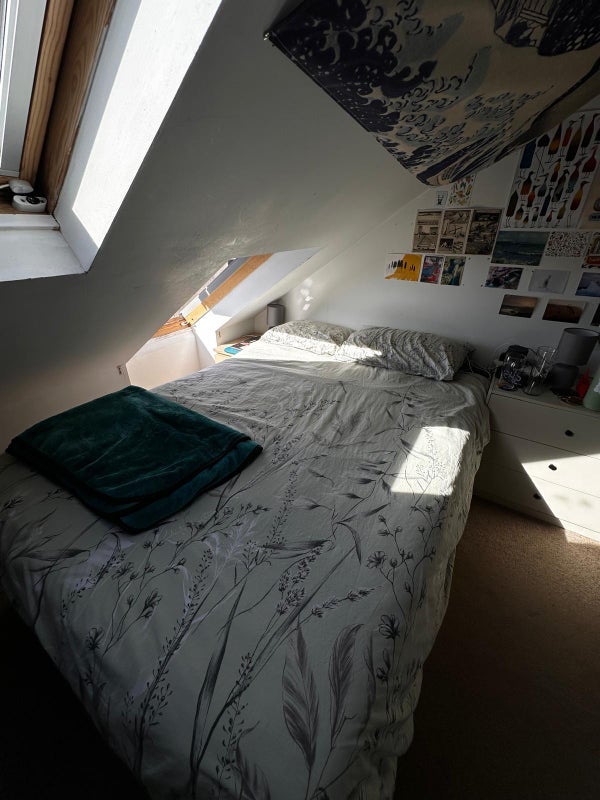 Room Kensal Road in Bristol