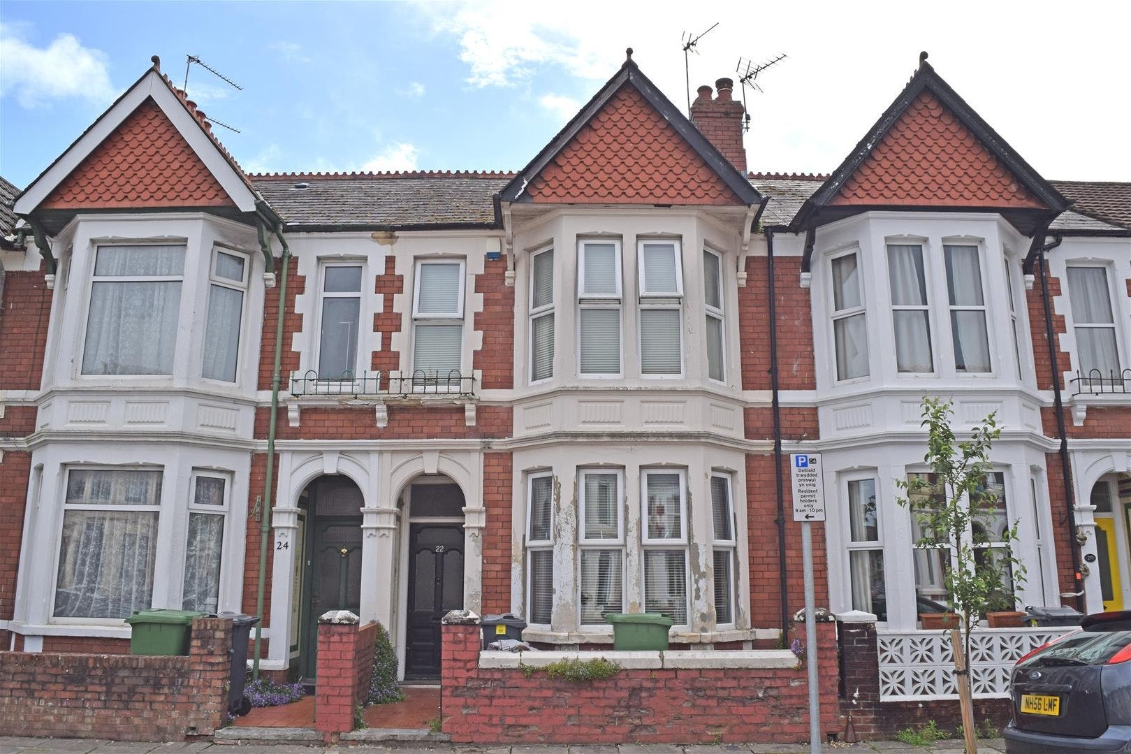 House Edington Avenue in Cardiff