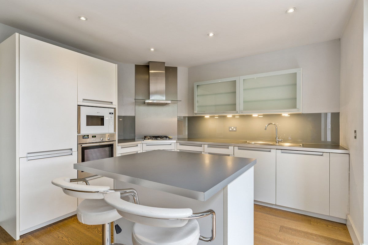 House Woodman Mews in Greater London