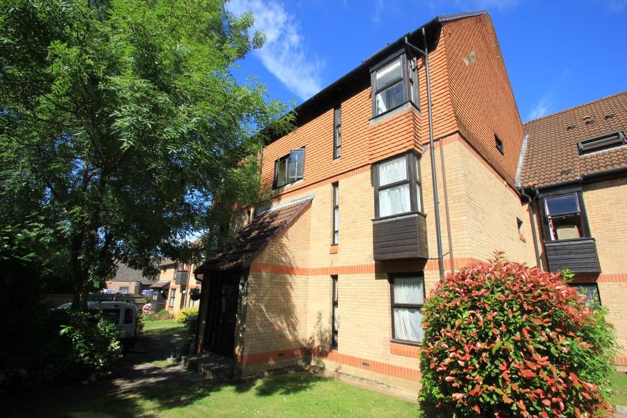 Flat Trenance in Woking