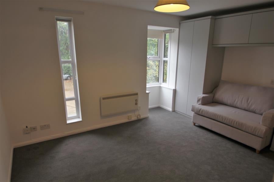 Flat Trenance in Woking