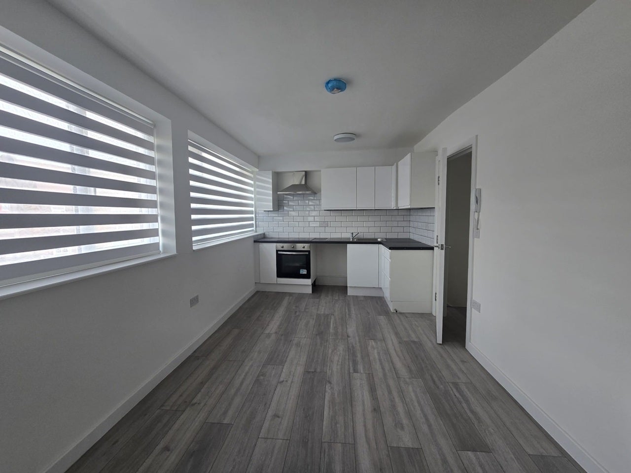 Flat Bellegrove Road in Greater London