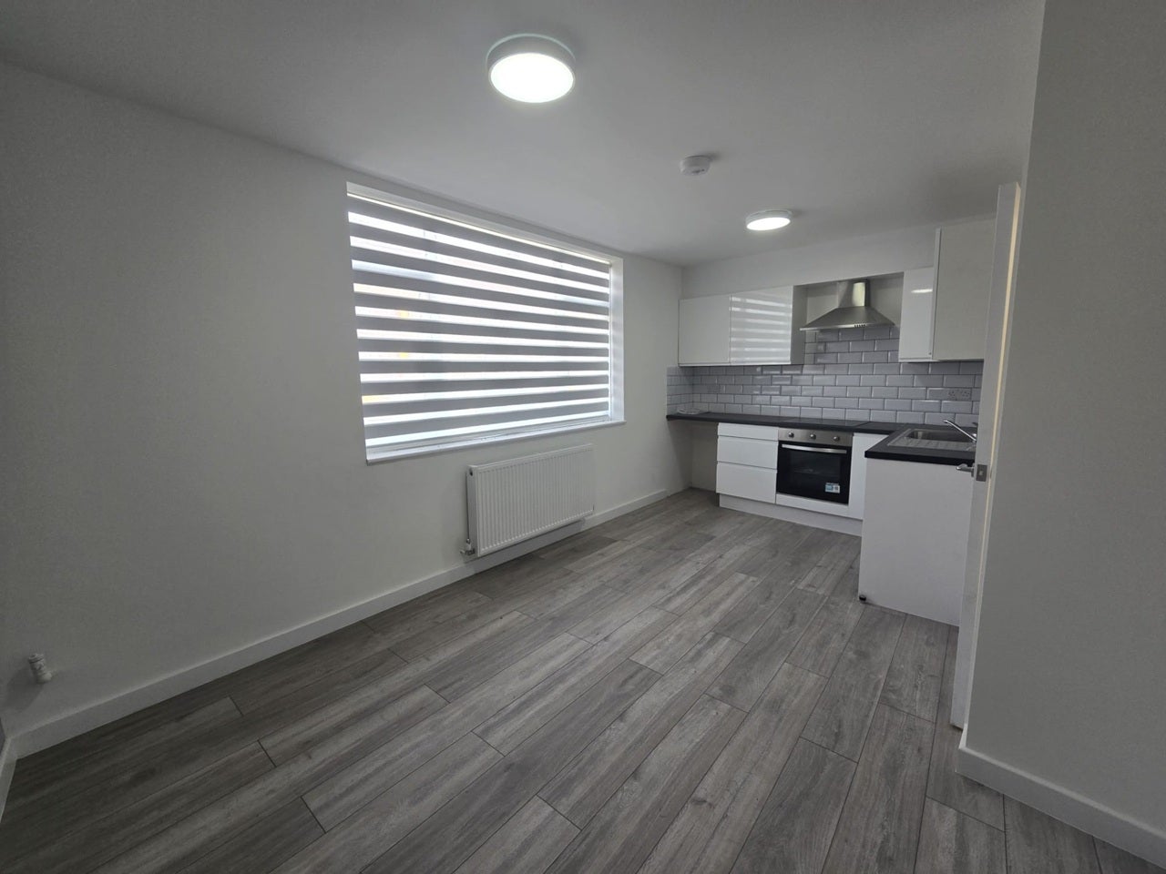 Flat Bellegrove Road in Greater London