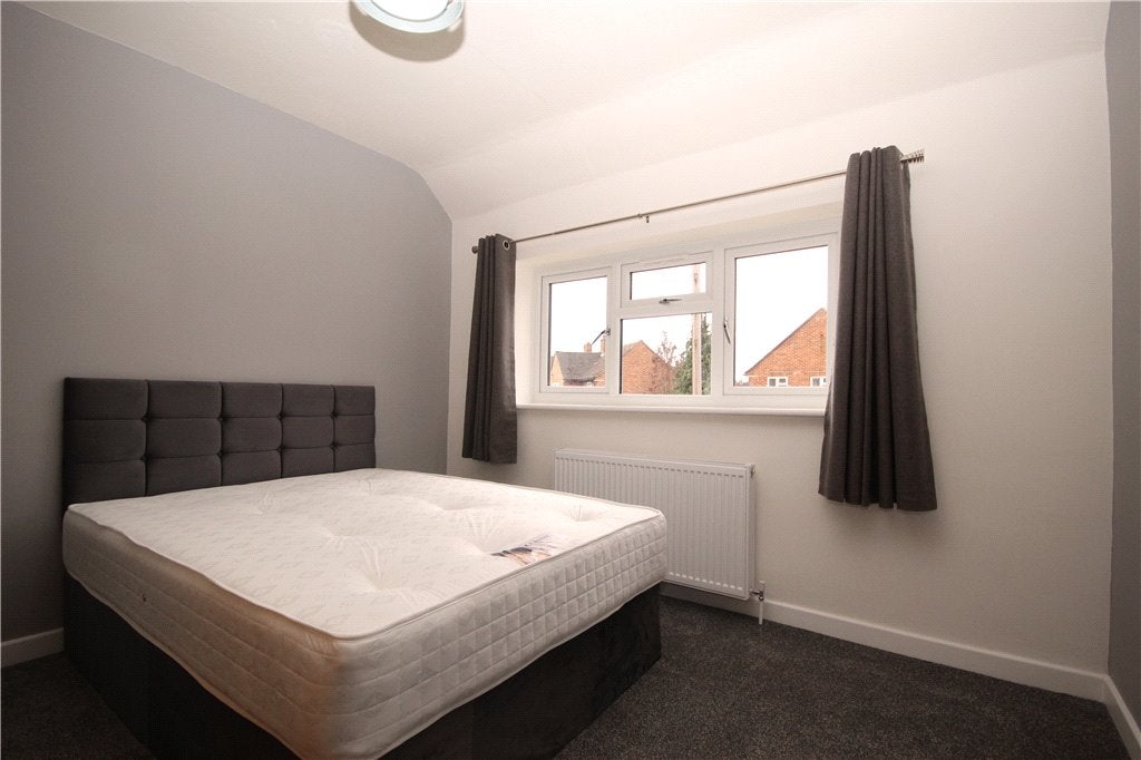 Flat Fir Tree Road in Guildford