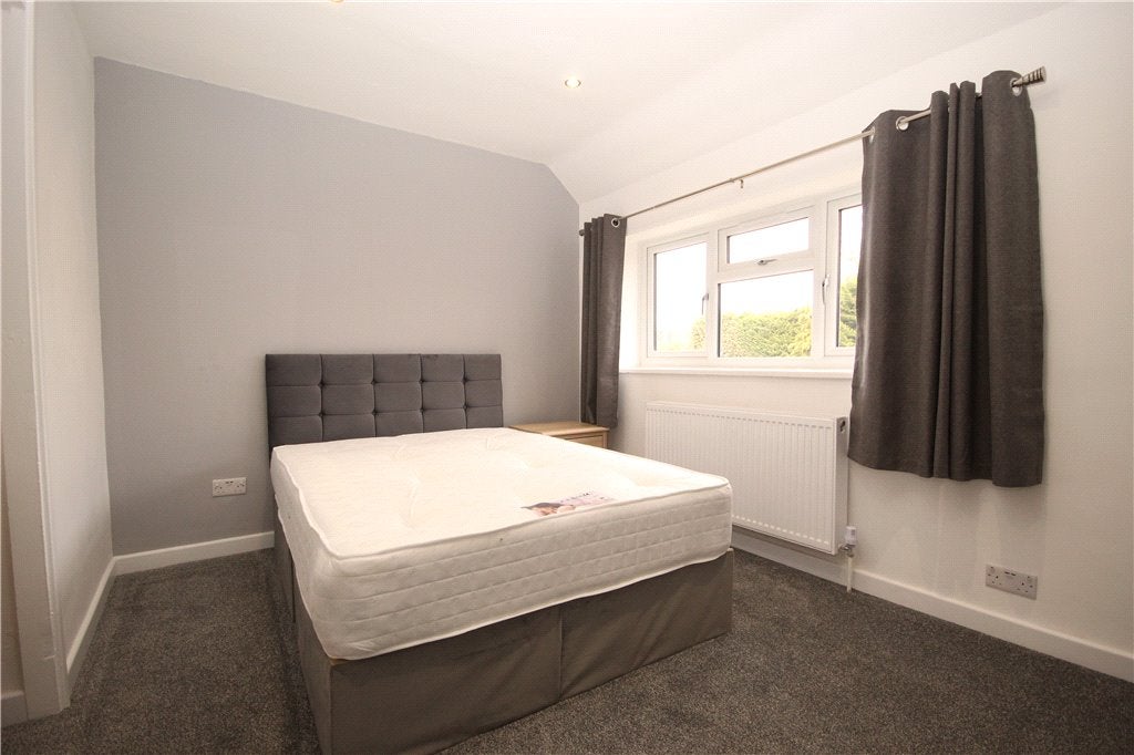Flat Fir Tree Road in Guildford