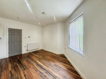 Flat Kingsway in Bedford