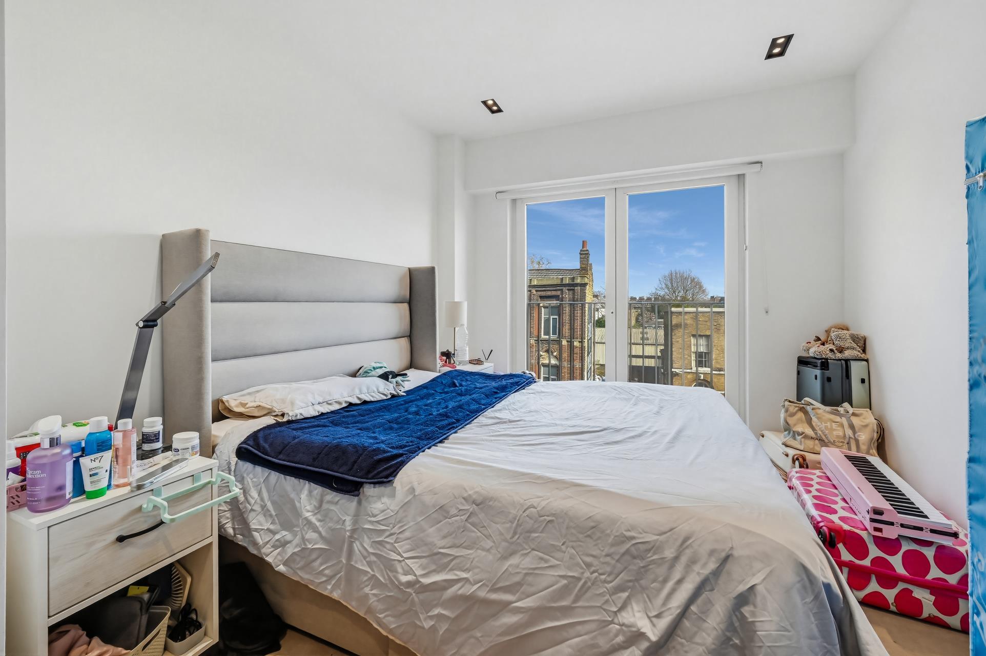 Flat Exchange Gardens in Greater London
