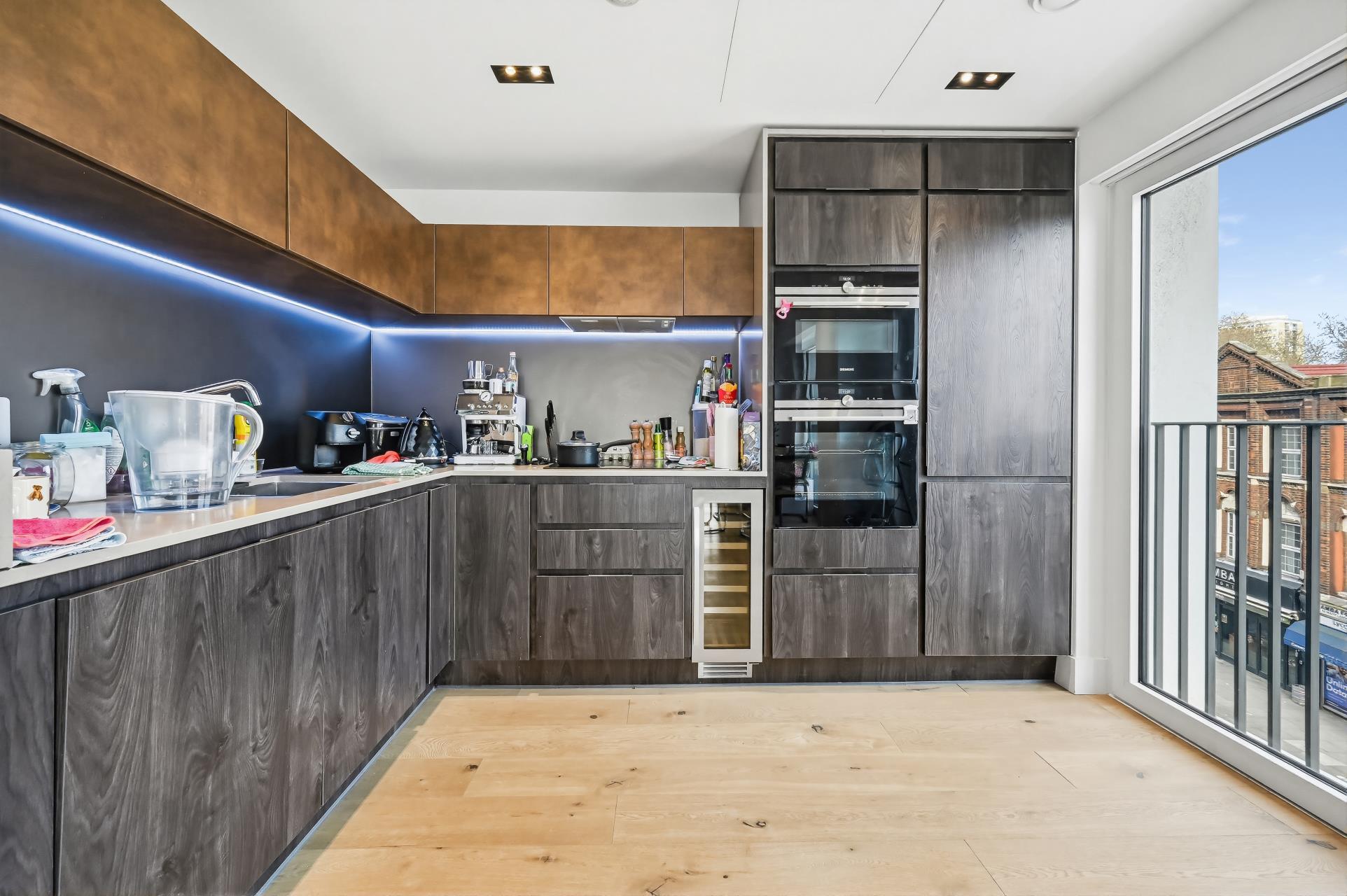 Flat Exchange Gardens in Greater London