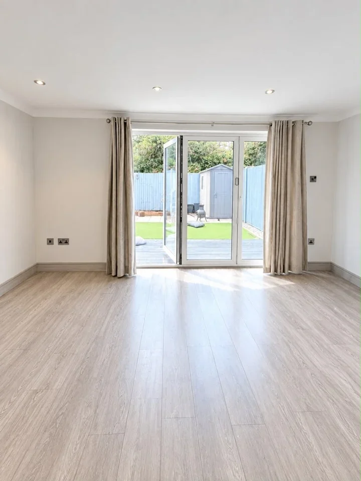 House Moorcroft Lane in Greater London