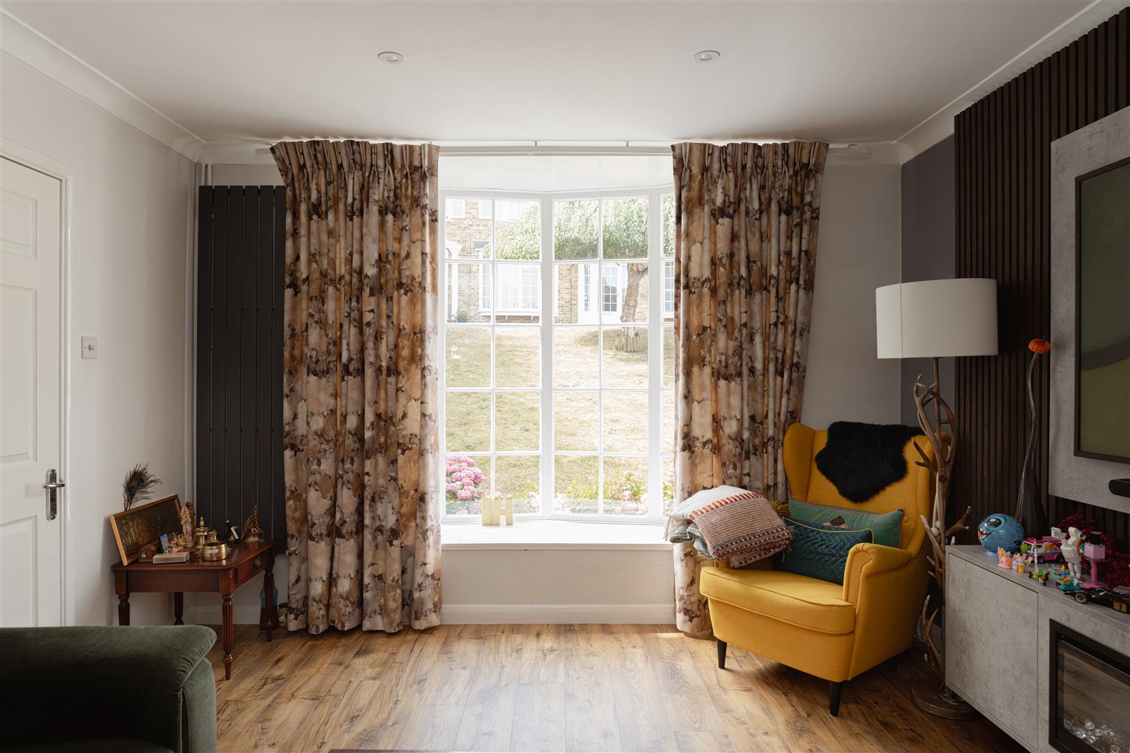 House Linkfield Street in Reigate and Banstead