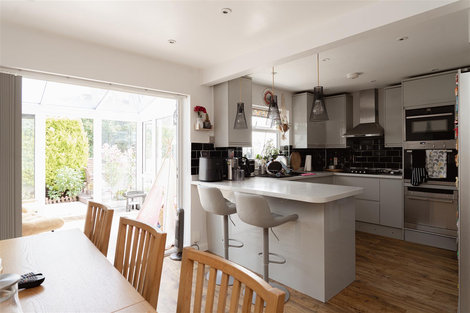 House Linkfield Street in Reigate and Banstead