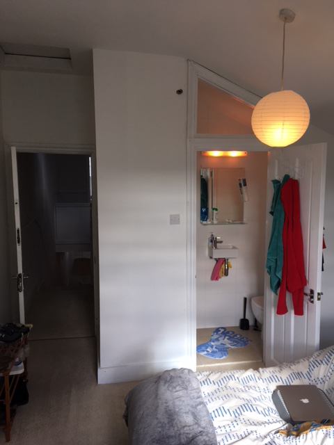 Room Charlmont Road in Greater London