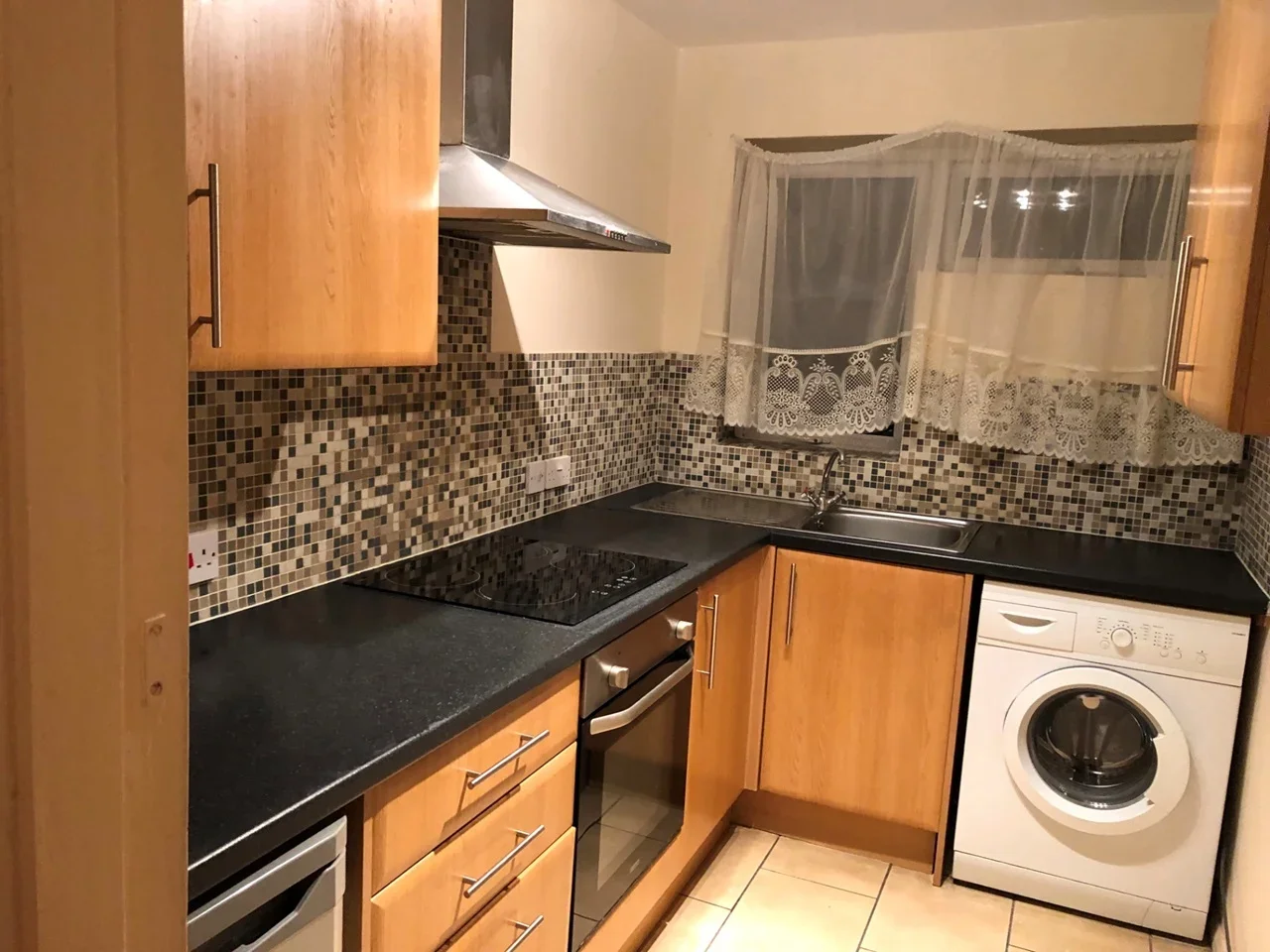 Flat Stockingstone Road in Luton
