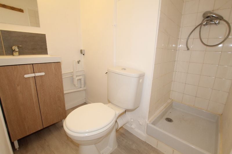 Flat Rue Decazes in Marseille