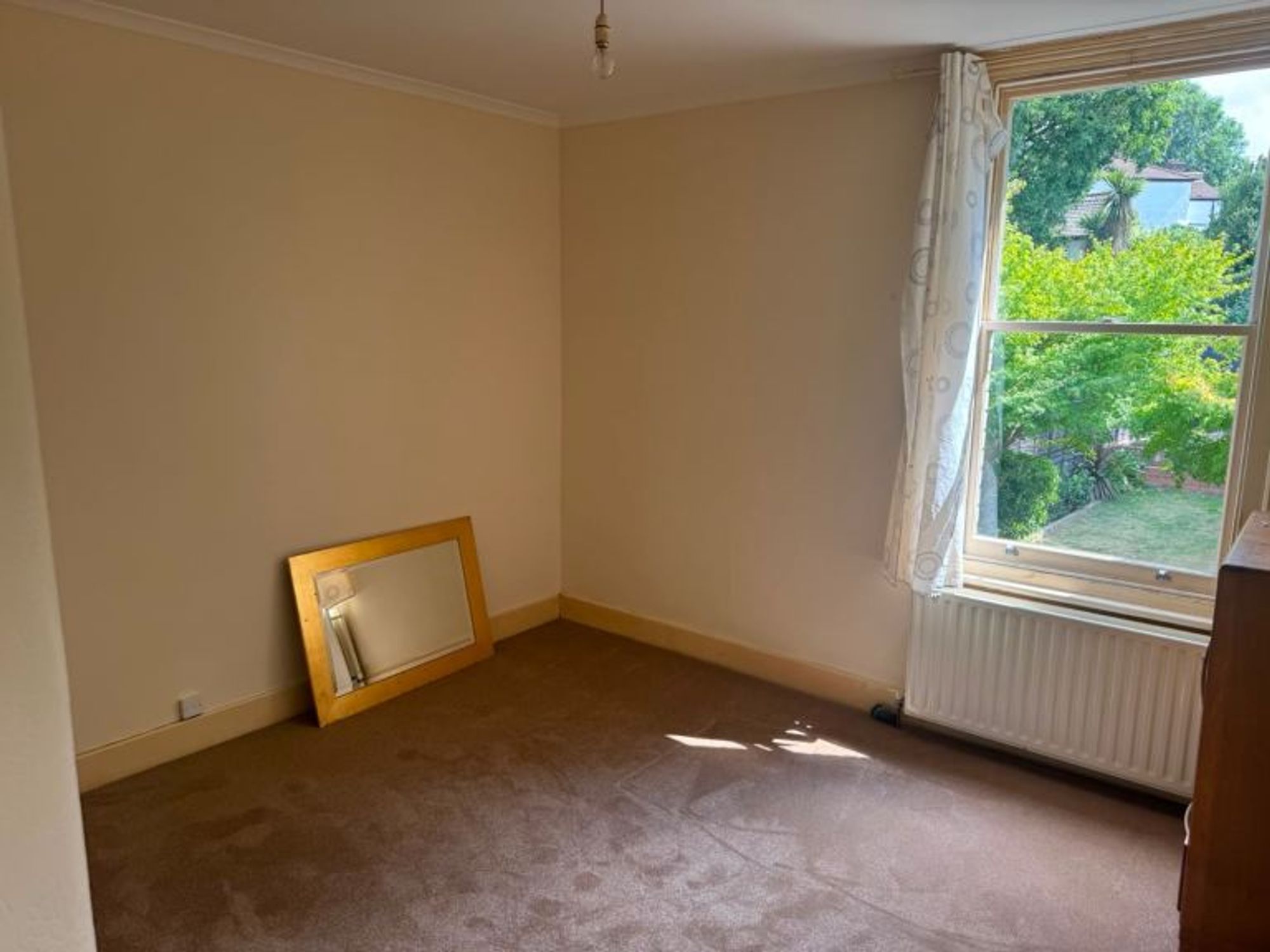 Flat Epsom Road in Greater London