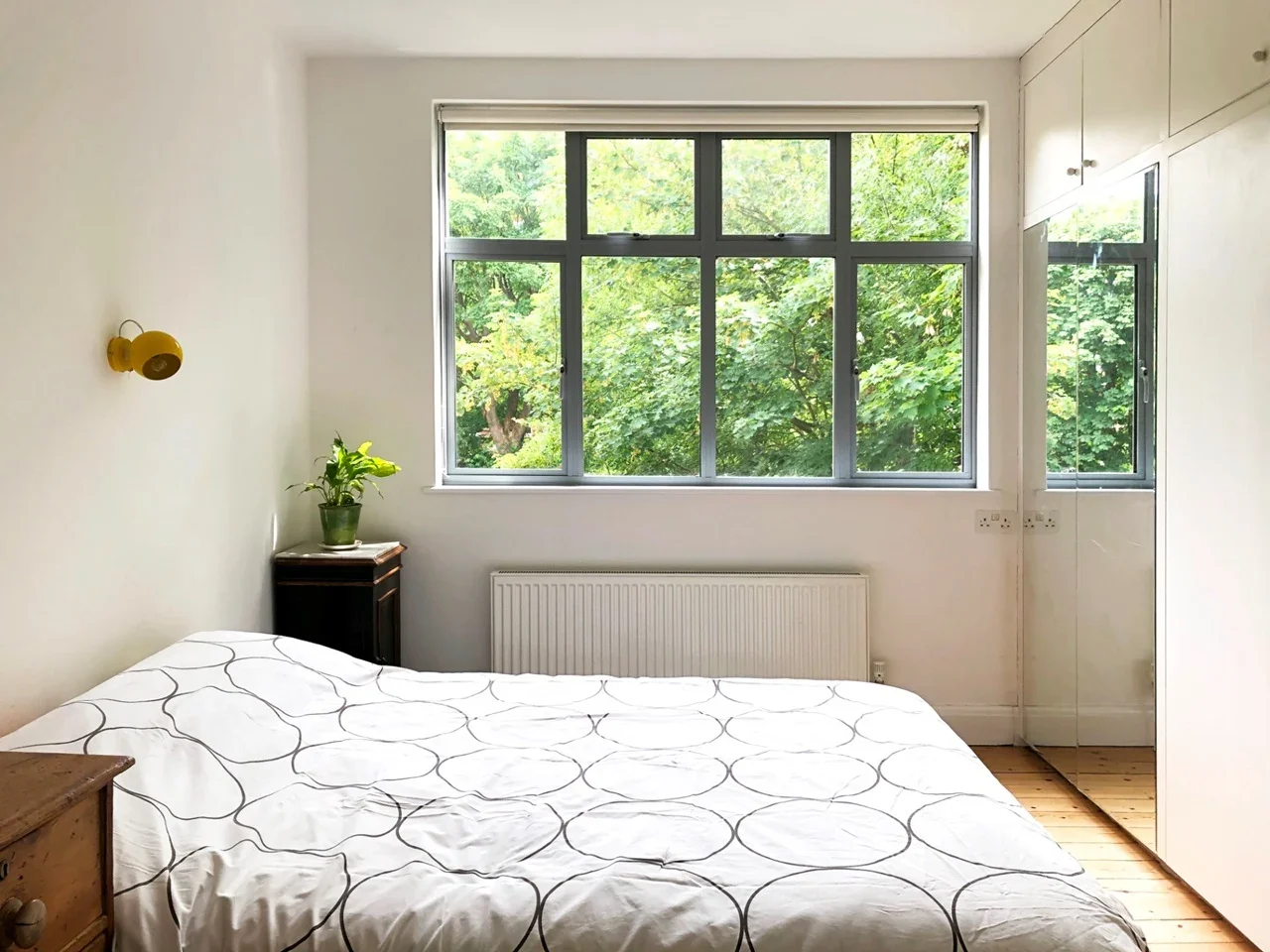 Flat Carleton Road in Greater London