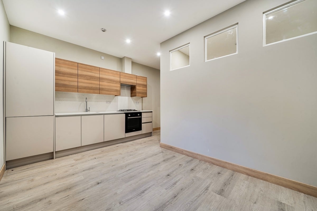 Flat Wansford Park in Hertsmere