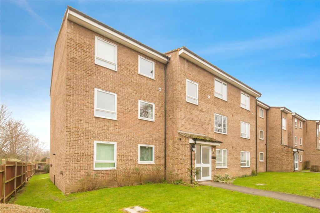 Flat Lennard Road in Greater London
