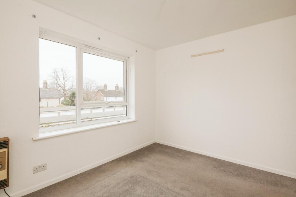 Flat Lennard Road in Greater London